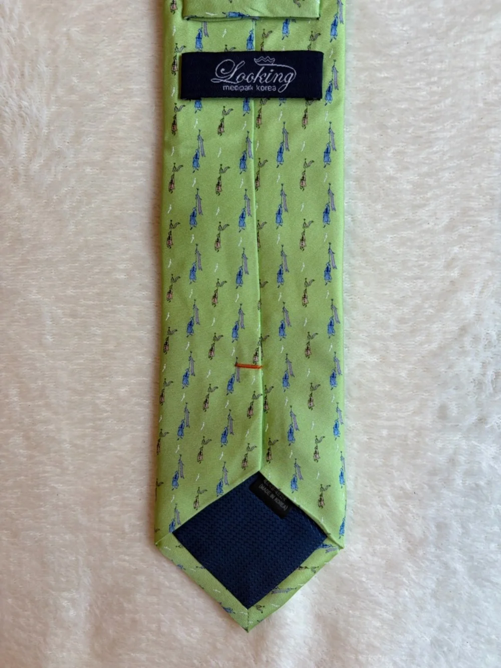 Looking Medipark Korean‎ Men's Marching Figures 100% Silk Woven Classic Tie